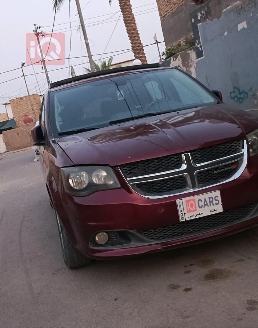 دودج كارافان